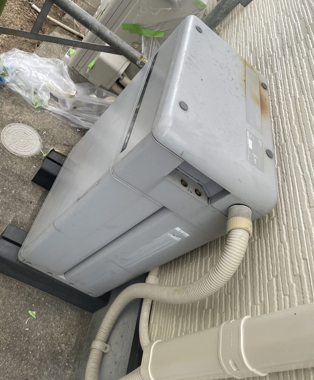 施工前｜濃色の外壁